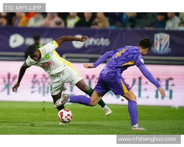 天津泰达迎战广州恒大争夺中超积分榜关键战役的精彩对决 天津泰达迎战广州恒大争夺中超积分榜关键战役的精彩对决